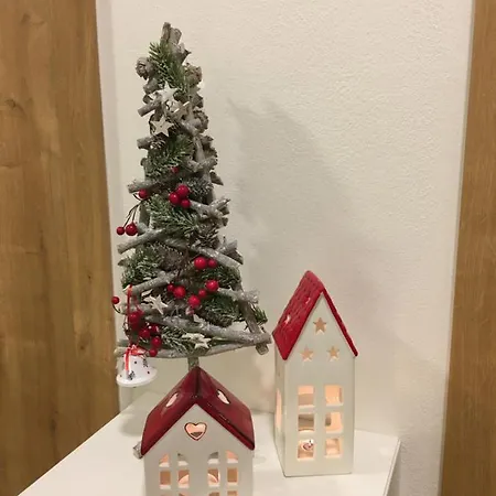 Trio Apartment *